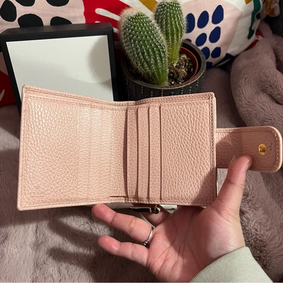 GUCCI Pebbled Calfskin GG Marmont French Wallet - Picture 8 of 16